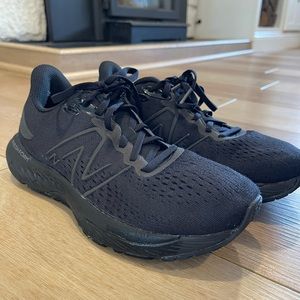 New balance Women's Fresh Foam X 880 V12 sneaker all black size 9